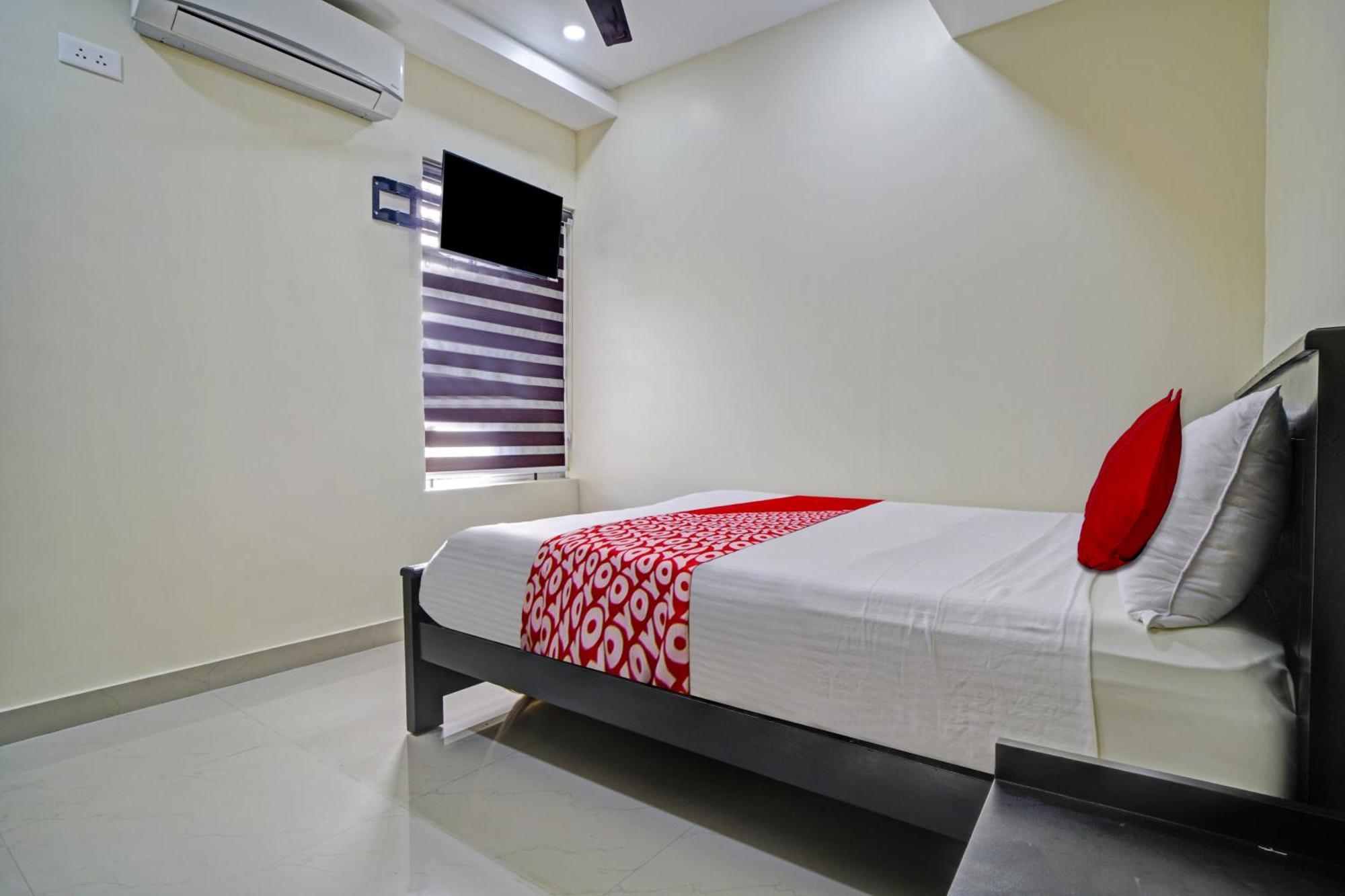 Hotel O Crystal Executive Suites Коччи Экстерьер фото