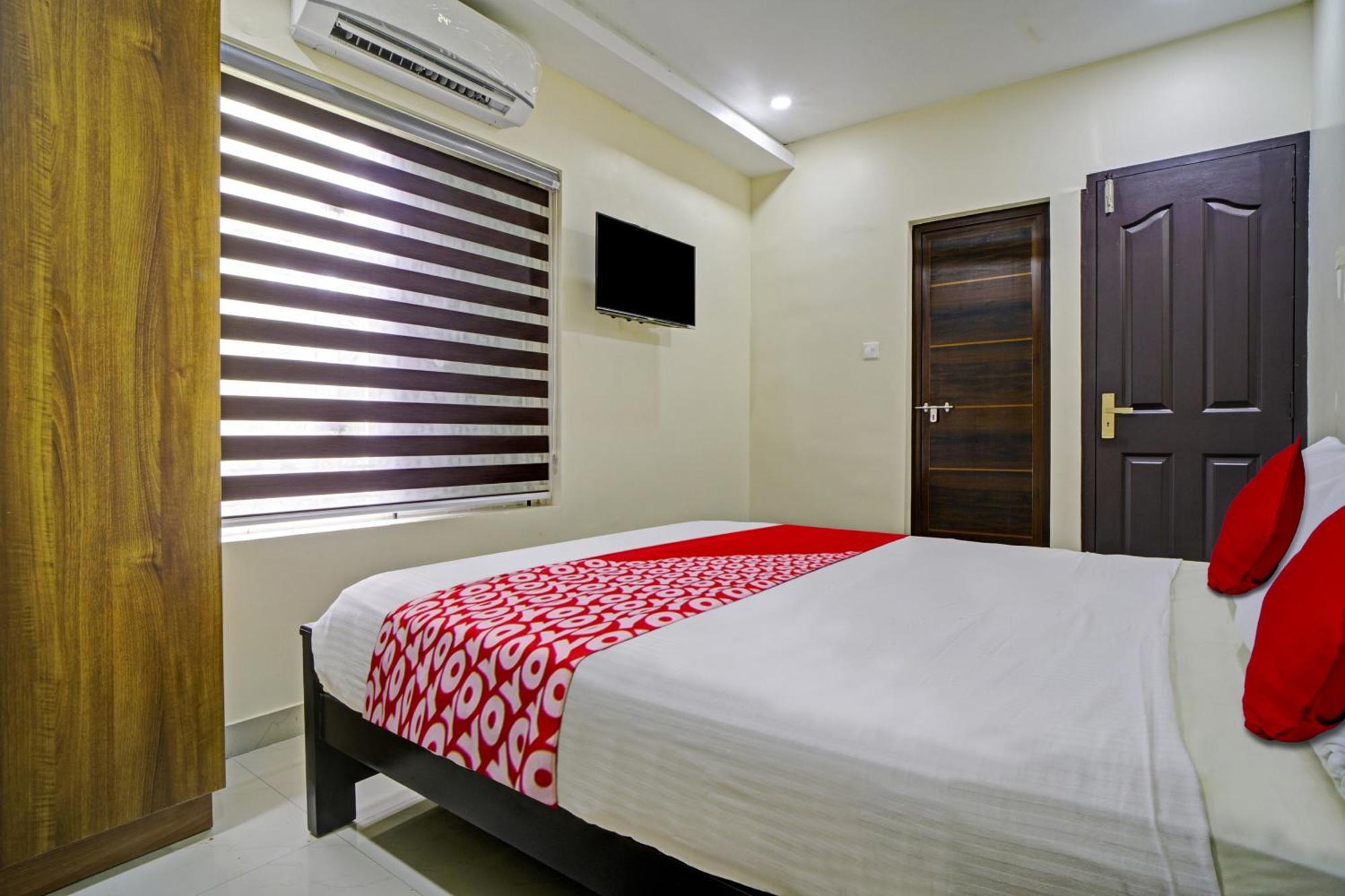 Hotel O Crystal Executive Suites Коччи Экстерьер фото