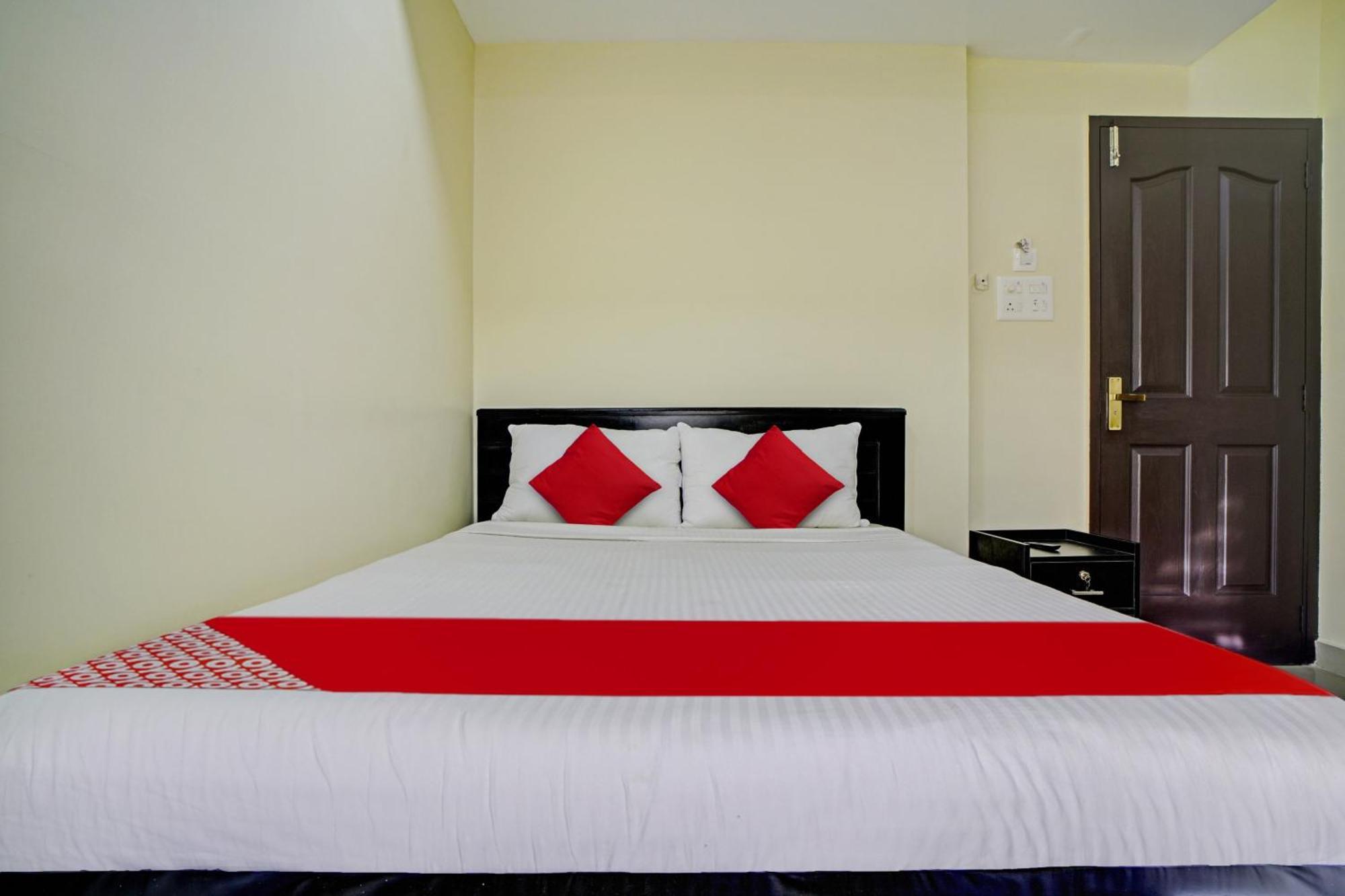 Hotel O Crystal Executive Suites Коччи Экстерьер фото