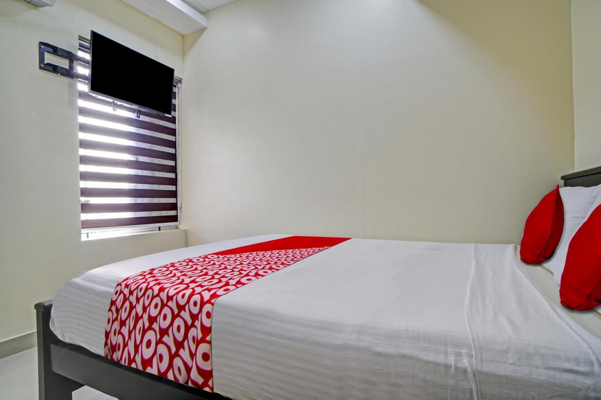 Hotel O Crystal Executive Suites Коччи Экстерьер фото