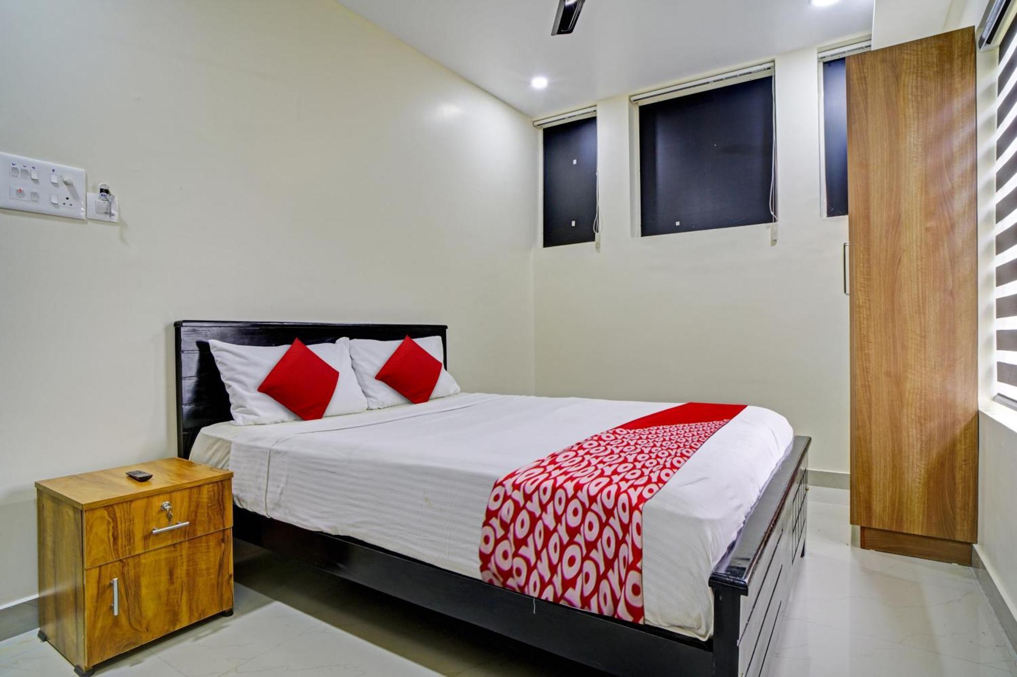 Hotel O Crystal Executive Suites Коччи Экстерьер фото